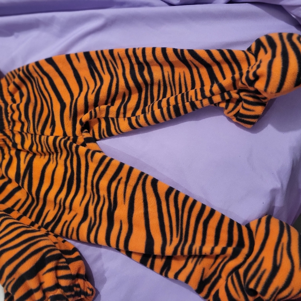Tiger Halloween Costume 2T-3T - Picture 5 of 7